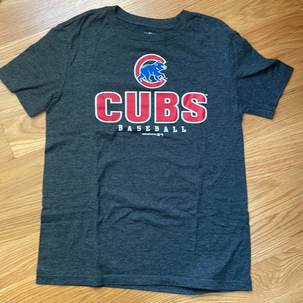 Cubs short sleeve shirt 10/12